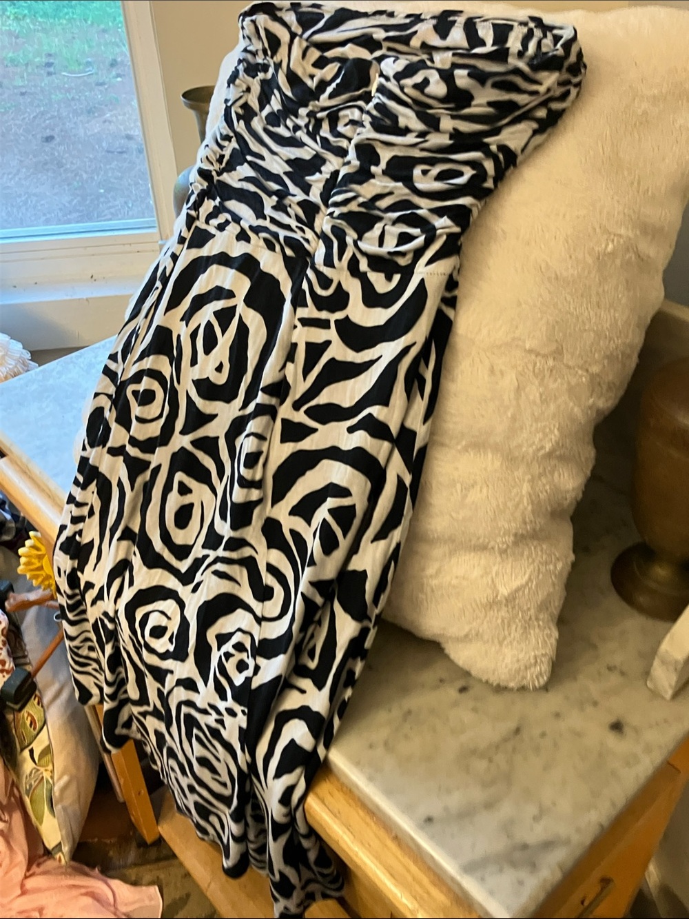bebe Black and White Strapless Rose-Print Dress - Picture 11 of 13